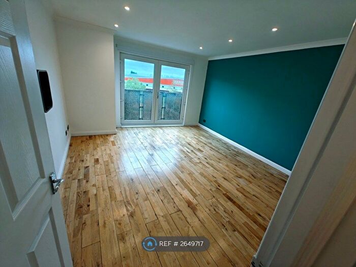 2 Bedroom Flat To Rent In Craighall Road, Glasgow, G4