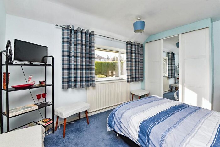 3 Bedroom Semi-Detached House For Sale In Vallis Road, Frome, BA11