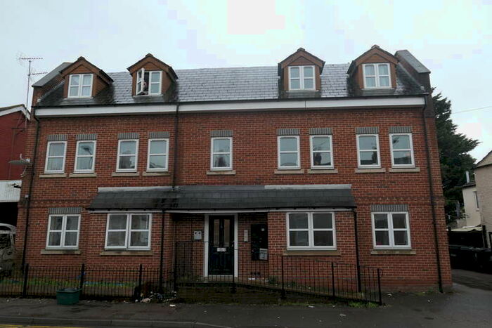 2 Bedroom Ground Flat To Rent In Tredworth Road, Gloucester, GL1