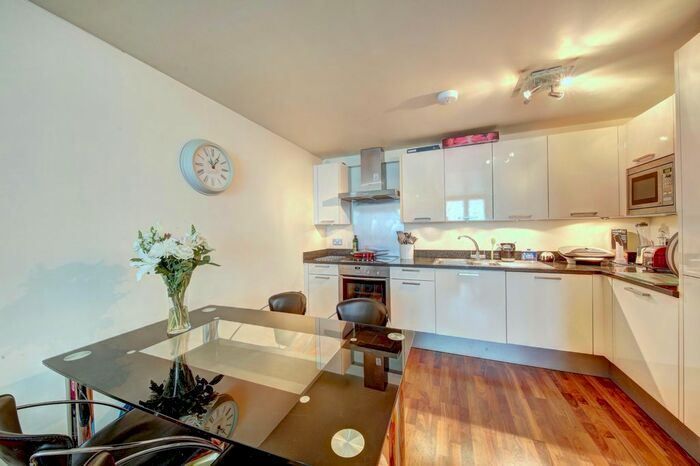 1 Bedroom Flat To Rent In Merton Road, Southfields, SW18