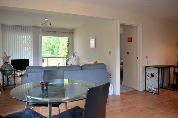 1 Bedroom Flat To Rent In Cholesbury Grange, Headington, Oxford, OX3