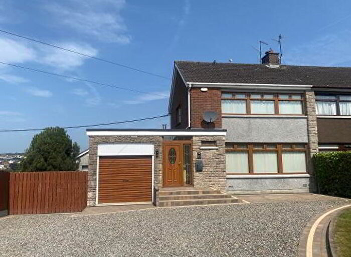 3 Bedroom Semi-Detached House For Sale In Kensington Avenue, Banbridge, BT32