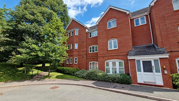 2 Bedroom Apartment To Rent In Hickory Close, Woodway Park, Coventry, West Midlands, CV2