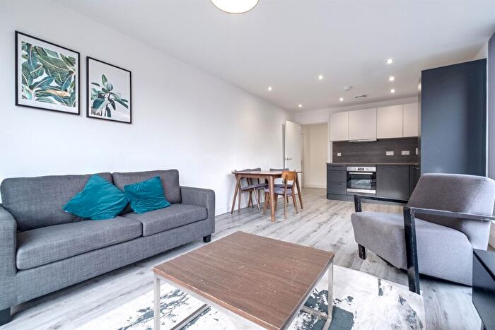 2 Bedroom Apartment To Rent In Cliveland Street Lofts, Birmingham, B19