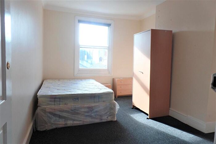 4 Bedroom Flat To Rent In St. Georges Road, Brighton, BN2