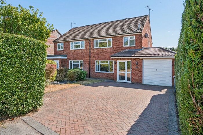 3 Bedroom Semi-Detached House To Rent In Acres End, Amersham, HP7