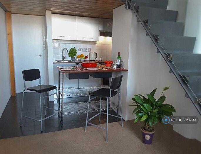 1 Bedroom Flat To Rent In Manhattan Building, London, E3