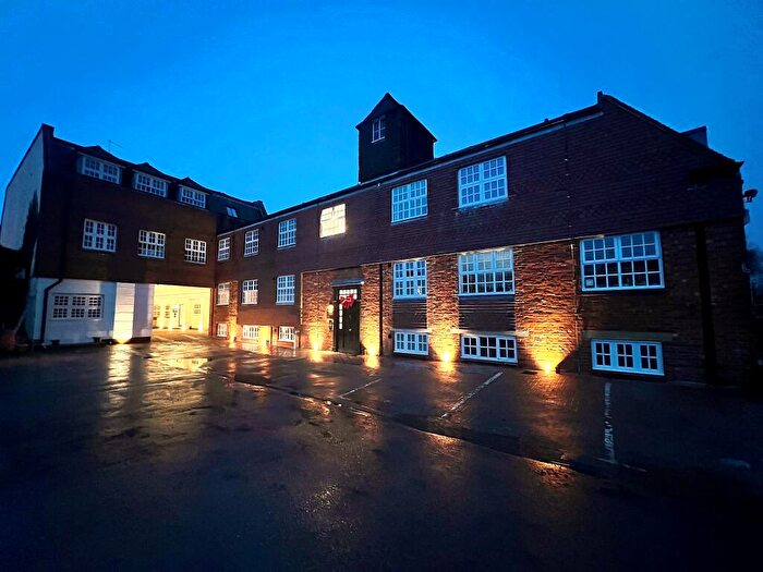 2 Bedroom Flat For Sale In The Courtyard, Farnham, GU9