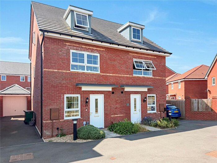 3 Bedroom Semi-Detached House For Sale In Admiral Close, Wigston, Leicestershire, LE18