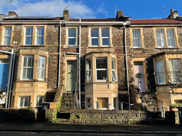 6 Bedroom Terraced House To Rent In Cowper Road, Bristol, BS6