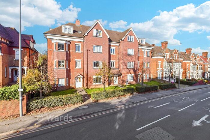 2 Bedroom Apartment For Sale In Tonbridge Road, Maidstone, Kent, ME16