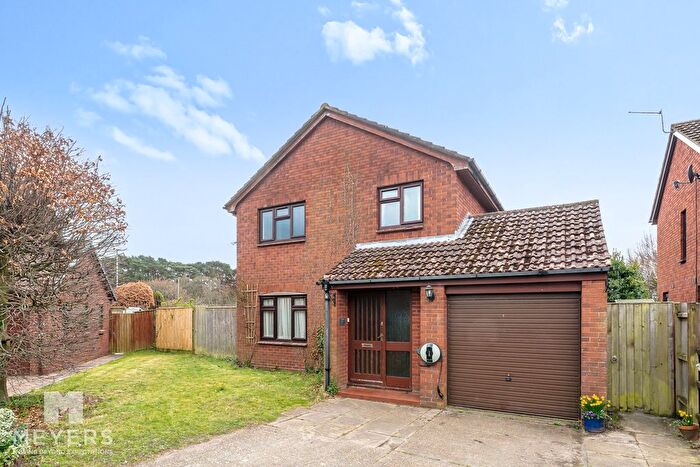4 Bedroom Detached House For Sale In Forest Edge Road, Wareham, BH20