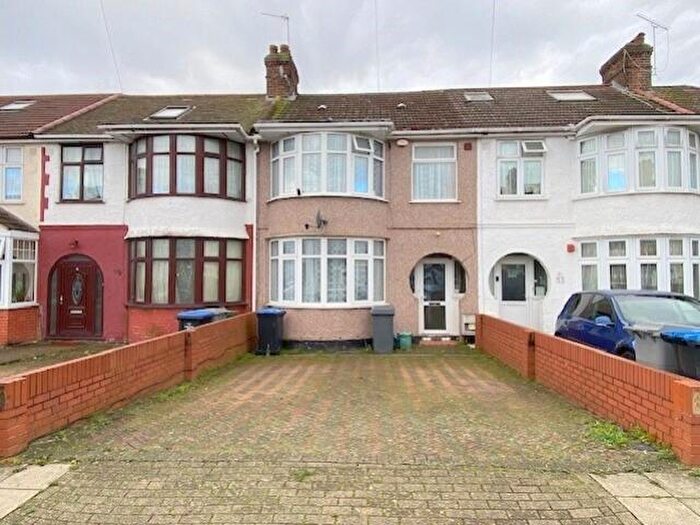 3 Bedroom Terraced House To Rent In Grosvenor Crescent, London, Greater London, NW9