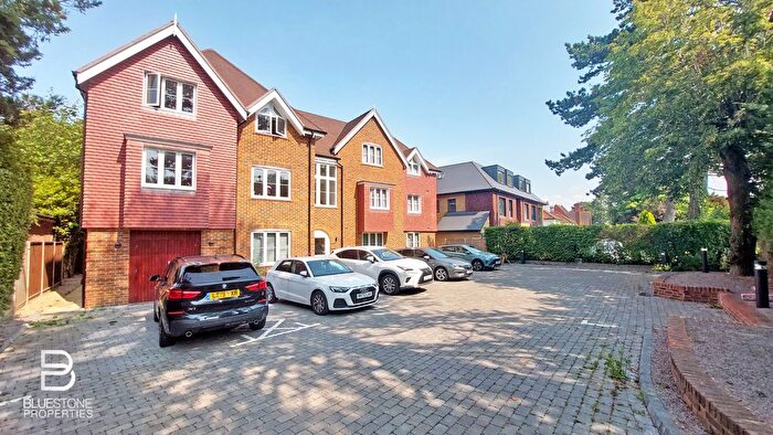 2 Bedroom Flat To Rent In Foxley Lane, Purley, CR8