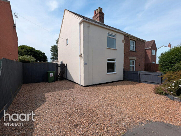 3 Bedroom Semi-Detached House For Sale In High Road, Gorefield, PE13