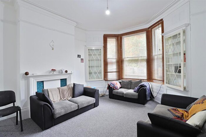 8 Bedroom Semi Detached House To Rent In Manchester Road, Sheffield, S10