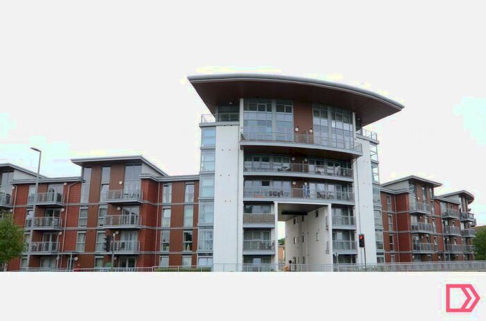 2 Bedroom Flat To Rent In Kelvin Gate, Bracknell, Berkshire, RG12