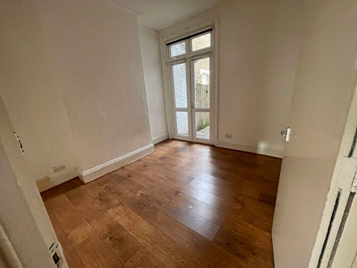 2 Bedroom Flat To Rent In Springfield Road, Tottenham, N15