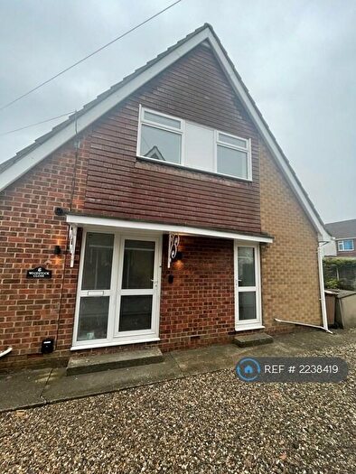 3 Bedroom Semi-Detached House To Rent In Woodstock Close, Cottingham, HU16