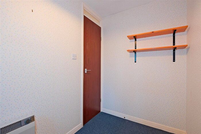 2 Bedroom Terraced House For Sale In Ailsa Court, Hamilton, ML3