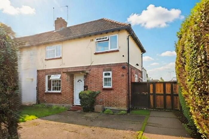 3 Bedroom Semi-Detached House To Rent In West Road, West Drayton, UB7