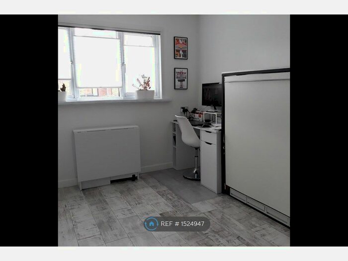 Studio To Rent In Brackyn Road, Cambridge, CB1