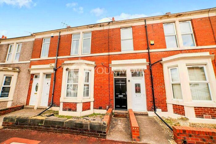 2 Bedroom Flat To Rent In Wynyard Street, Gateshead, Tyne And Wear, NE11