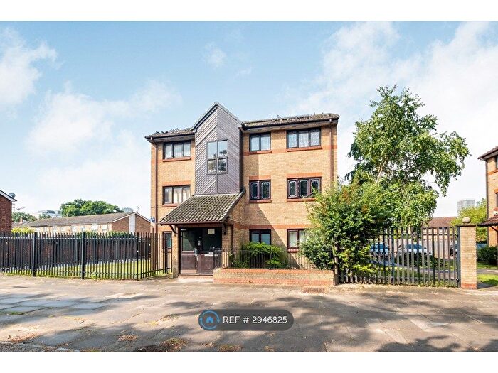 1 Bedroom Flat To Rent In Maldon Close, London, E15