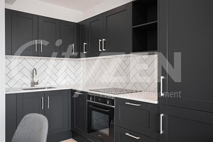 1 Bedroom Flat To Rent In Edgewater Building, Fulton Road, Wembley, HA9