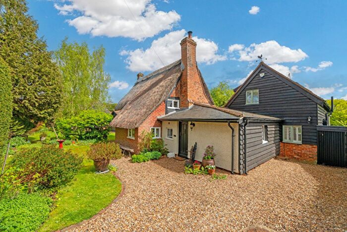 4 Bedroom Detached House For Sale In Cherry Garden Lane Maidenhead, Berkshire, SL6