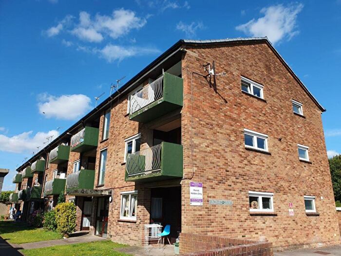 2 Bedroom Flat To Rent In Turners Drive, Thatcham, RG19