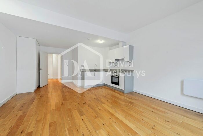 Studio To Rent In York Way, Kings Cross, London, N1