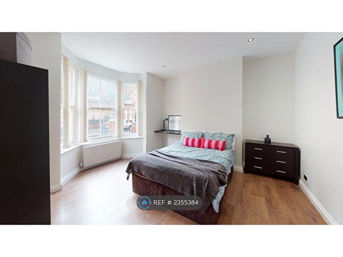 6 Bedroom Terraced House To Rent In Severn Street, Leicester, LE2