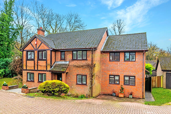 6 Bedroom Detached House For Sale In Farrers Place, Shirley Hills, CR0