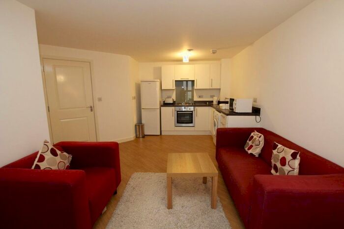 1 Bedroom Flat To Rent In Harding House, Town Centre, Swindon, SN1