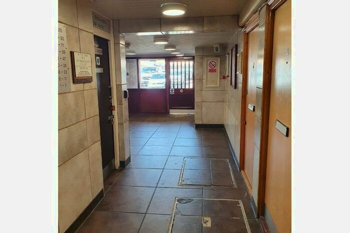 1 Bedroom Flat For Sale In Manston Road, Thanet, Ramsgate, CT12