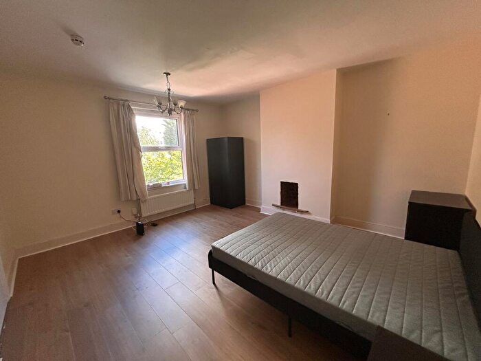 1 Bedroom Apartment To Rent In Stirling Road, Edgbaston, B16