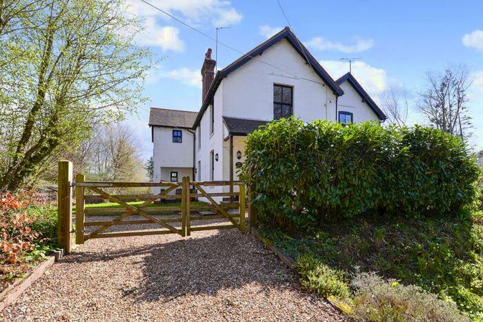 3 Bedroom Semi-Detached House For Sale In Brewhurst Lane, Loxwood, RH14