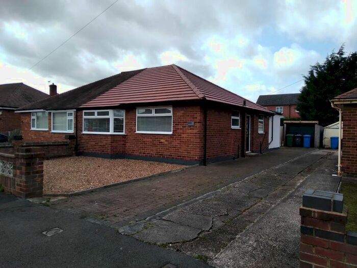 2 Bedroom Semi-Detached Bungalow To Rent In Southdale Road, Paddington, Warrington, WA1