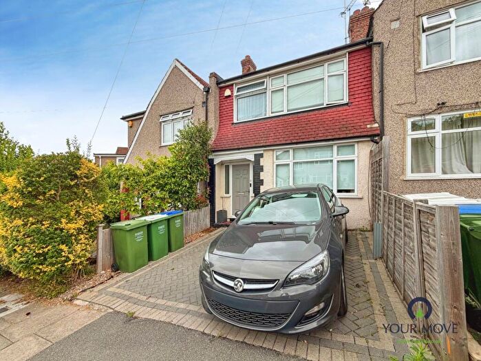 3 Bedroom Terraced House For Sale In Beechfield Road, Erith, DA8