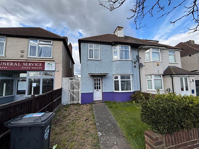 3 Bedroom Semi-Detached House To Rent In The Brent, Dartford, DA2