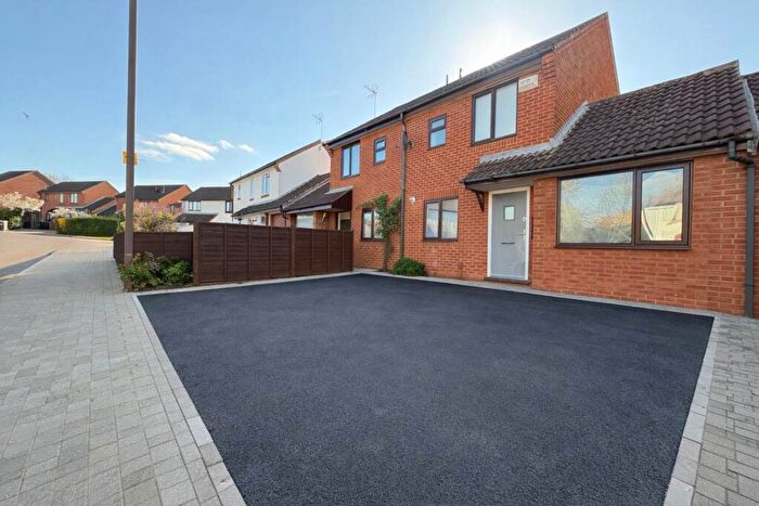 3 Bedroom Semi-Detached House To Rent In Tantun Dean, Emerson Valley, MK4