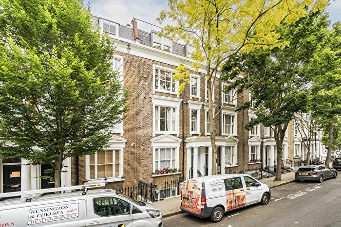 2 Bedroom Flat To Rent In Kempsford Gardens, London, SW5