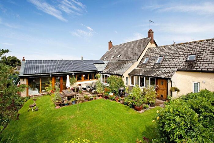 5 Bedroom Detached House For Sale In Cheriton Bishop, EX6