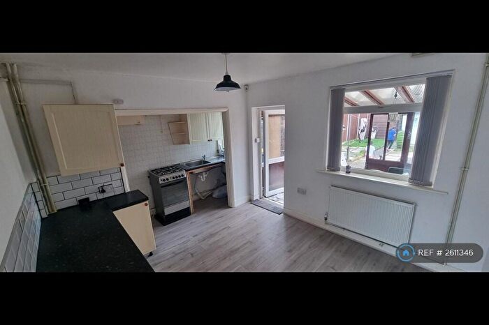 2 Bedroom End Of Terrace House To Rent In Bedford, Bedford, MK42
