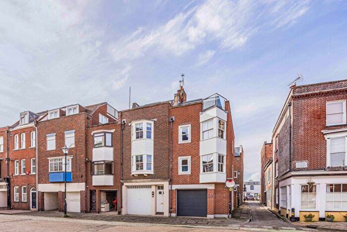4 Bedroom Town House For Sale In Broad Street, Old Portsmouth, PO1