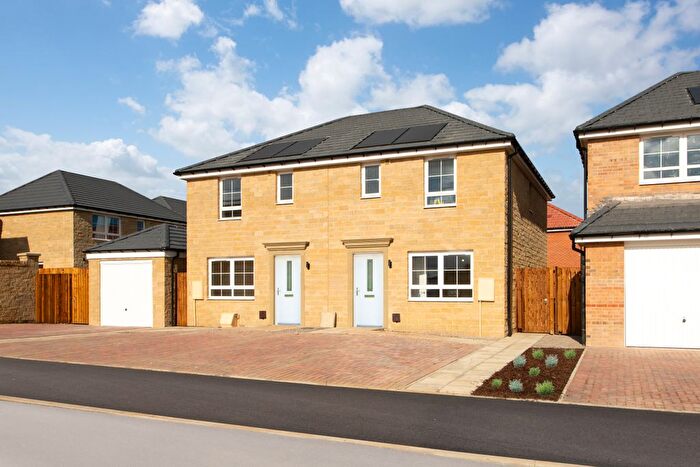 3 Bedroom End Of Terrace House For Sale In "Merlin" At Brighouse Road, Calderdale, Halifax, HX3