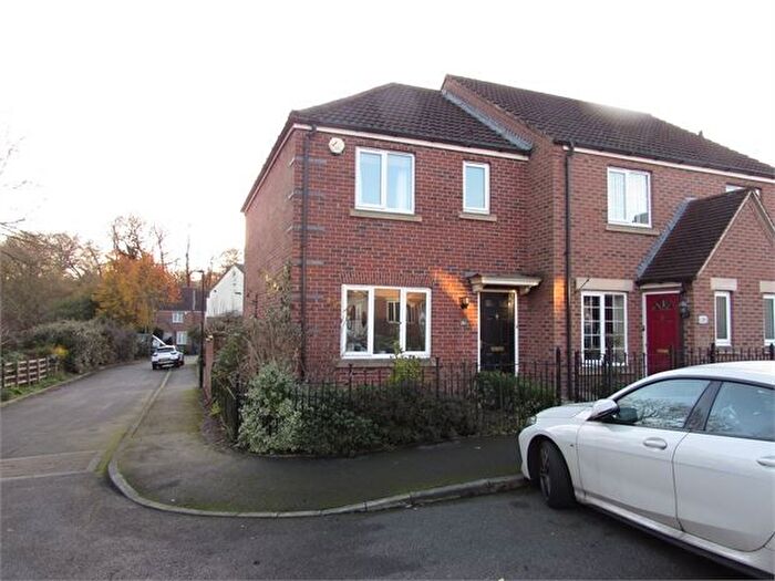 3 Bedroom Town House To Rent In Riverside Close, Conisbrough, DN12
