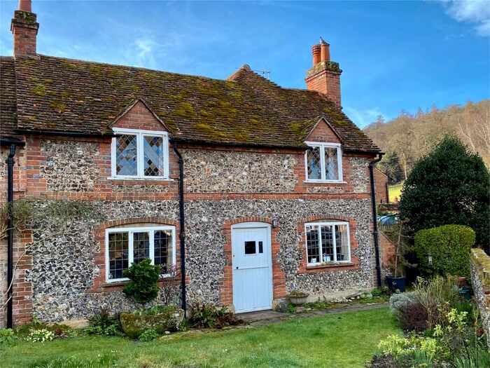 3 Bedroom Cottage For Sale In Varnells Terrace, Hambleden, Henley-On-Thames, RG9