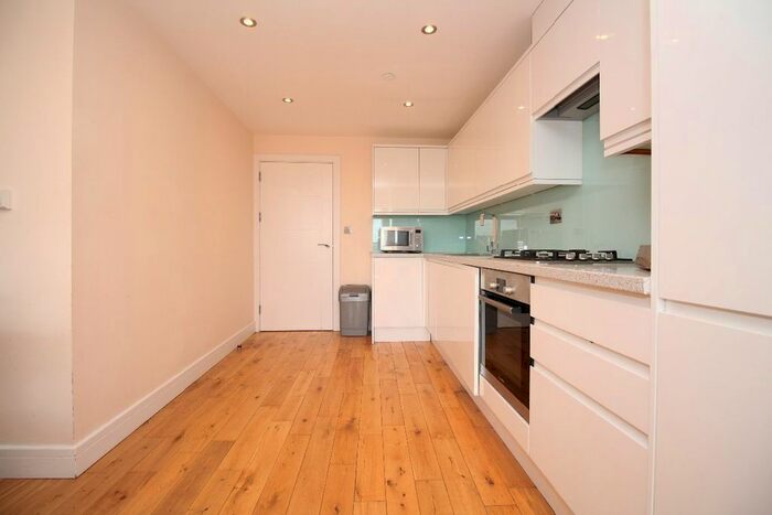 2 Bedroom Flat To Rent In Shirley Street, Canning Town, E16